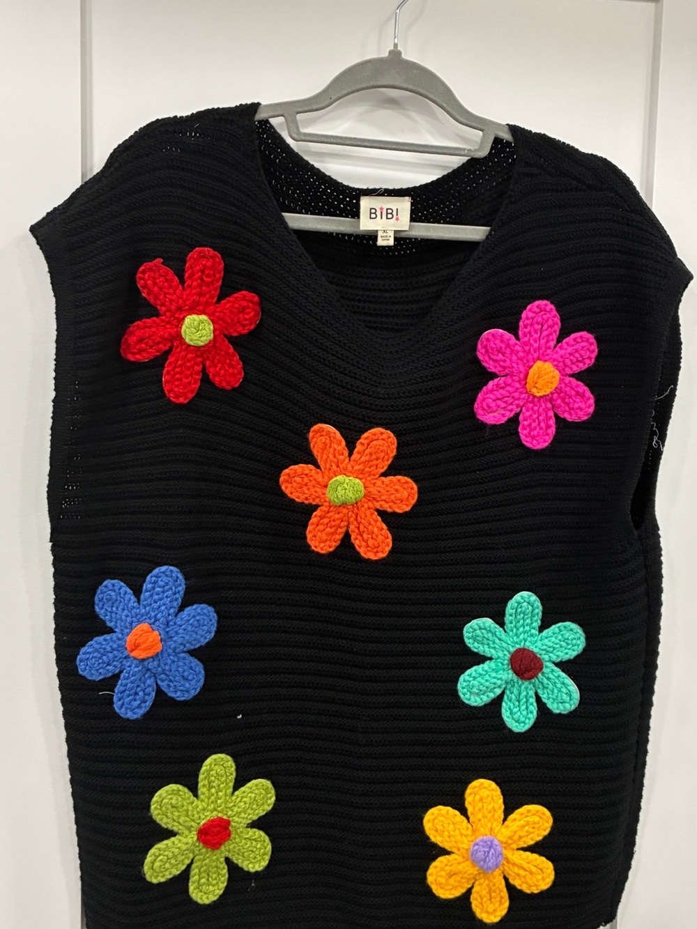 BIBI Black Crochet Flower V-Neck Sweater Vest